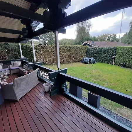 Met Omheinde Tuin Op De Veluwe *