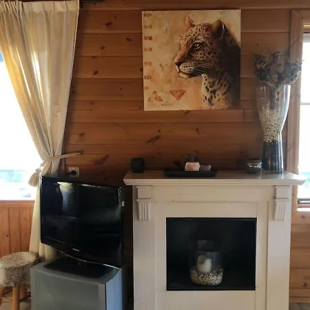 Met Omheinde Tuin Op De Veluwe * Hulshorst