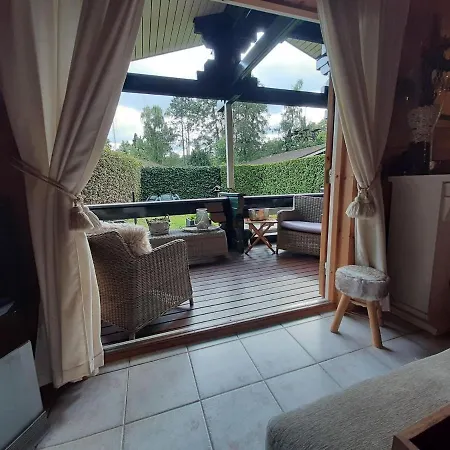 Casa de Férias Met Omheinde Tuin Op De Veluwe