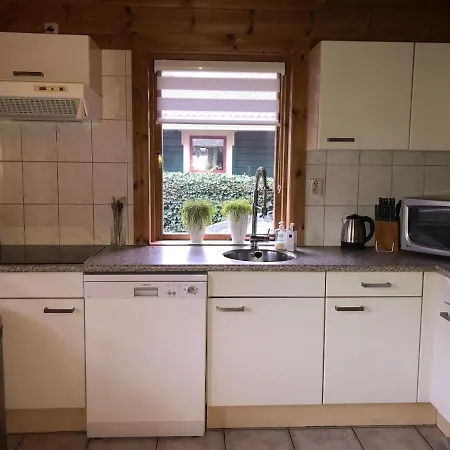 Met Omheinde Tuin Op De Veluwe Hulshorst