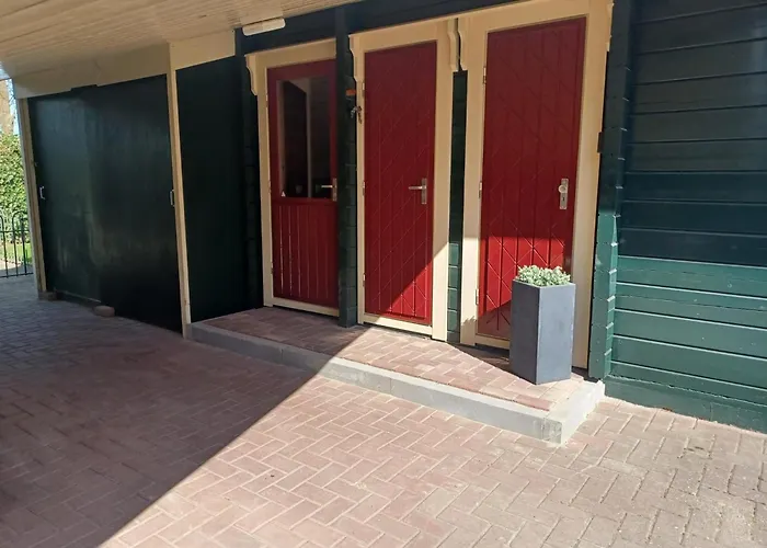 Met Omheinde Tuin Op De Veluwe Hulshorst