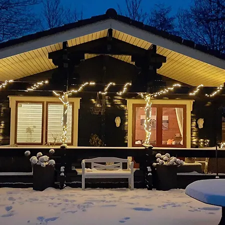 Dom wakacyjny Met Omheinde Tuin Op De Veluwe *