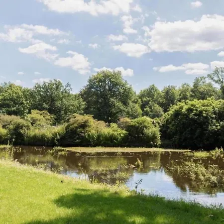 Met Omheinde Tuin Op De Veluwe Dom wakacyjny *