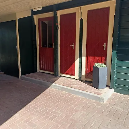 Met Omheinde Tuin Op De Veluwe Hulshorst