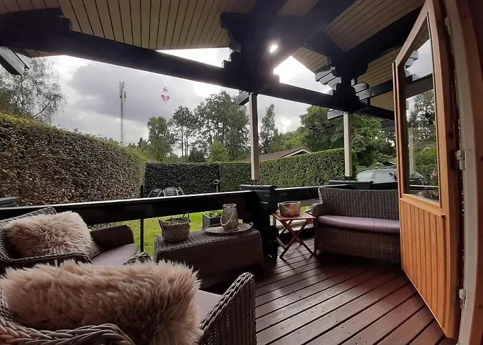 Met Omheinde Tuin Op De Veluwe *